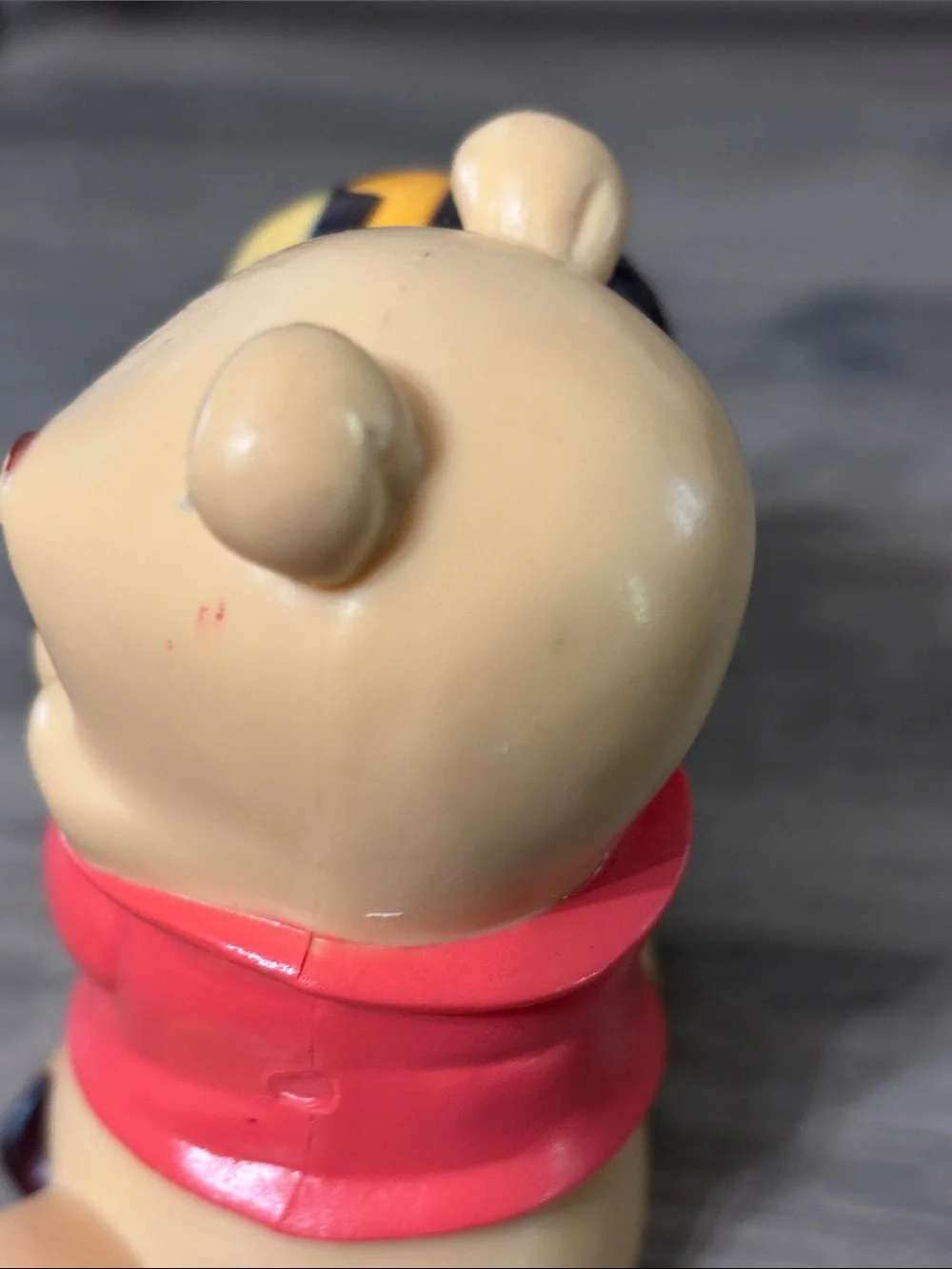 VTG Baby Tigger Hugging Pooh Bear Collectors Piece Disney Decopac Rubber Figure